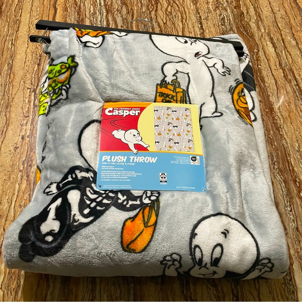 Casper The Friendly Ghost Cozy Plush Throw Blanket HALLOWEEN Theme
